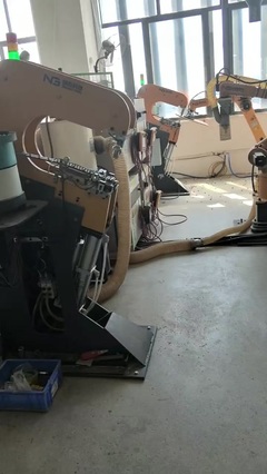 刀尖對刀尖,但凡失誤一點都得停機一個。準